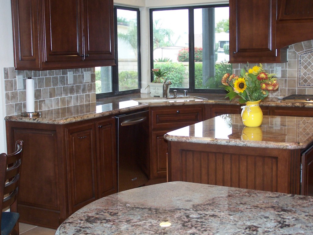 Custom Kitchen Cabinets