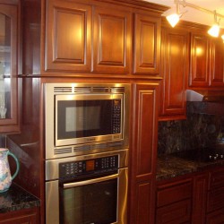 Kitchen cabinets come in a variety of styles and colors. We install in Orange County!